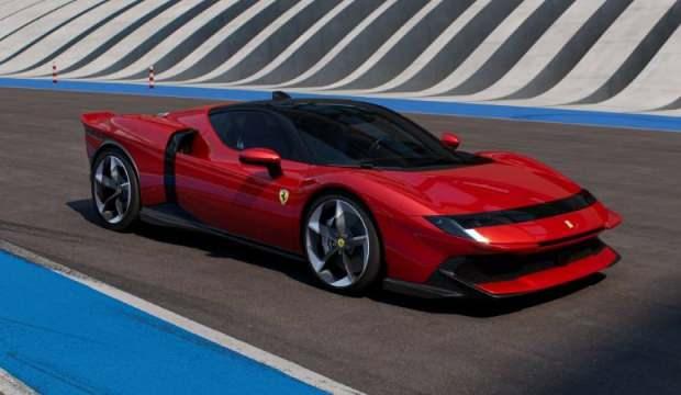 Ferrari efsanesi Testarossa  geri d&ouml;nd&uuml;!