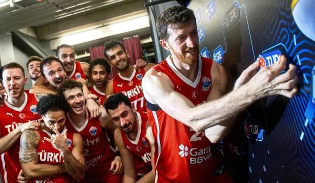 Milli basketbolcu rekor kırdı! Bir maçta en fazla sayı atan oyuncu oldu