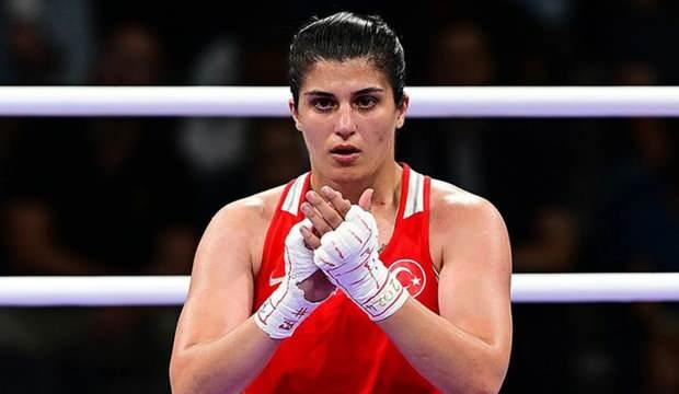 Milli boks&ouml;r tarih yazmaya devam ediyor! Busenaz S&uuml;rmeneli &ccedil;eyrek finalde