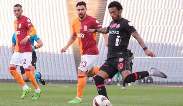 Milli takımda 22 gol&uuml; vardı: S&uuml;per Lig ekibinden ayrılıp 1. Lig'e gitti