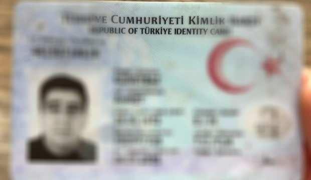 Babaannesi annesi, dedesi babası, babası ise kardeşi görünüyordu! İşte ilginç hata...
