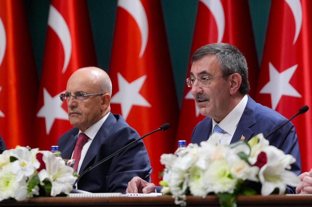 Hazine ve Maliye Bakanı Mehmet Şimşek ve Cumhurbaşkanı Yardımcısı Cevdet Yılmaz