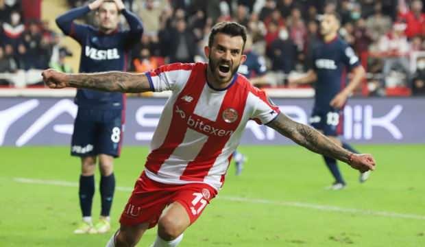 Süper Lig'in efsane oyuncusu 1. Lig'e transfer oldu