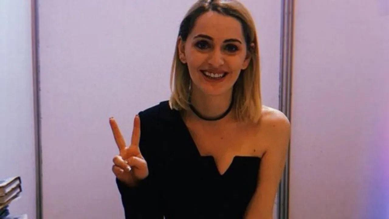 Kızılcık Şerbeti dizisinin senaristi Merve Göntem