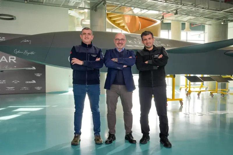 Haluk Bayraktar, Roberto Cingolani ve Selçuk Bayraktar 23 Ocak'ta Baykar tesislerinde biraraya gelmişti.