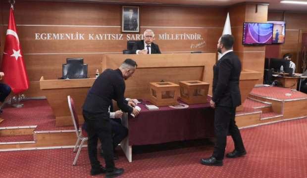 Bayrampaşa'da başkanvekili seçiminde kazanan CHP oldu