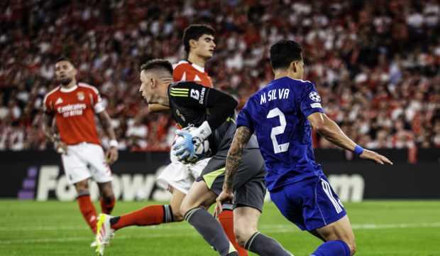 Benfica, T&uuml;rk takımına karşı kabusu yaşadı: Skor 20 dakikada tersine d&ouml;nd&uuml;