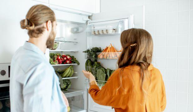 Buzdolabındaki kötü kokuları önlemenin 3 doğal yolu