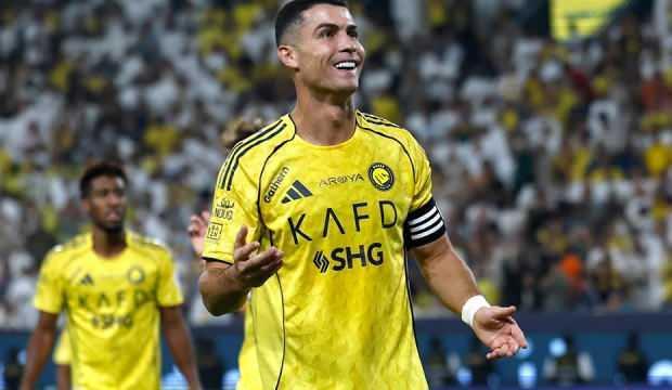 Ronaldo'dan Messi tezahüratlarına flaş cevap! Tüm dünyada gündem oldu