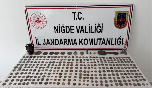 Niğde otogarında 334 parça tarihi eser ele geçirildi