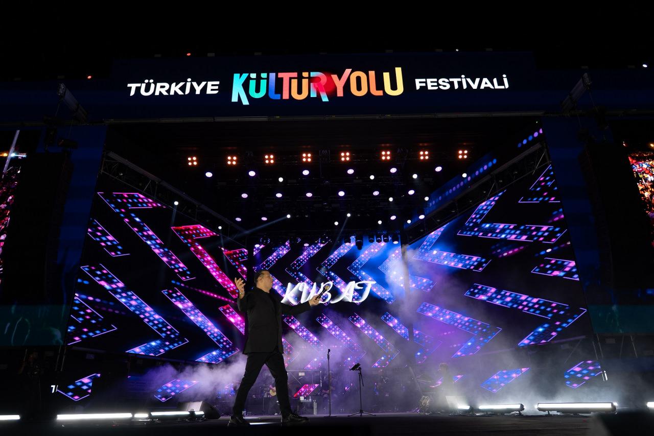 Kültür Yolu Festivali Uluslararası Gaziantep Gastronomi Festivali ilk gününde Kubat sahne aldı.