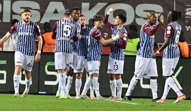 Trabzonspor'da 'veda' gibi karar: Yıldız futbolcu resmi maçlara çıkmayacak
