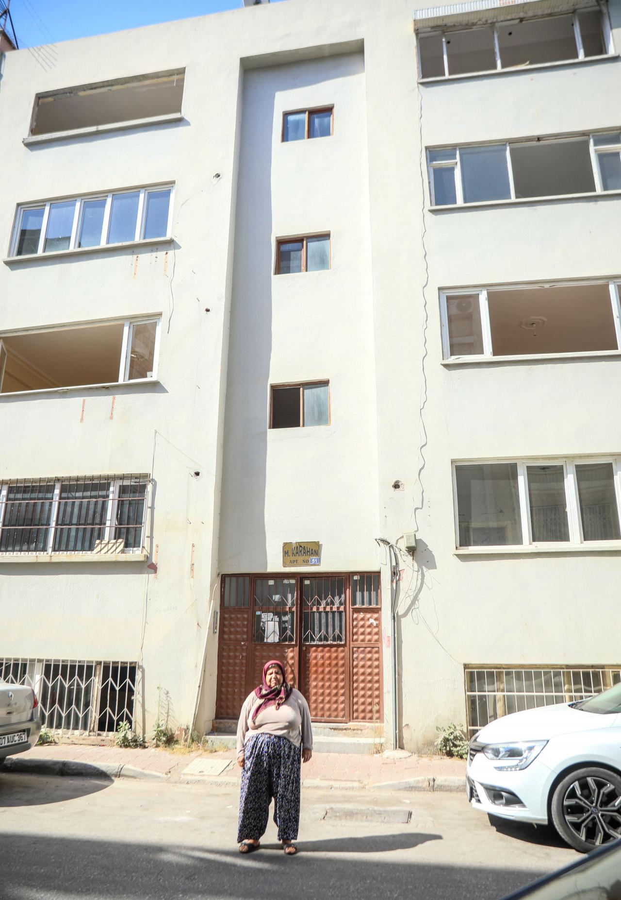 Dudu Zan'ın tek başına yaşadığı apartmanın dışarıdan görünümü. 