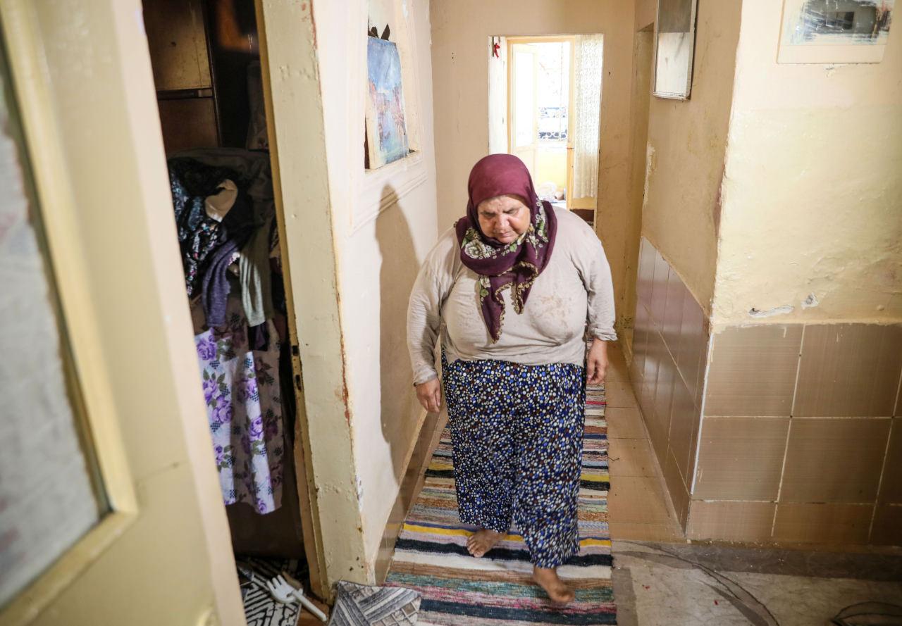 Deniz Feneri Derneği üyeleri Dudu Zan'ın 6 aylık kirasını karşıladı. 