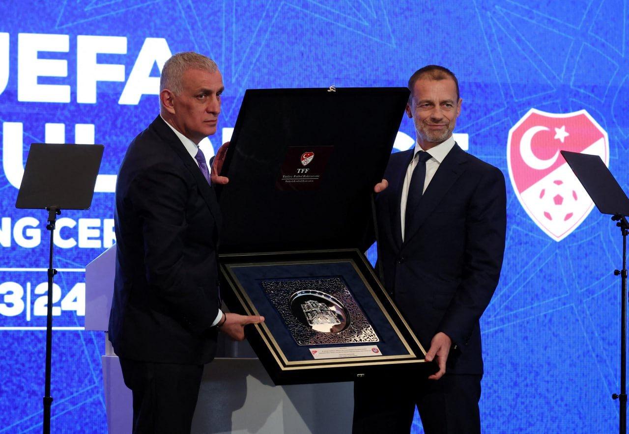 TFF Başkanı İbrahim Hacıosmanoğlu ve UEFA Başkanı Aleksander Ceferin