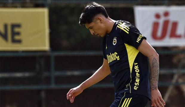 Fenerbah&ccedil;eli futbolcusu 'Yılın Futbolcusu' &ouml;d&uuml;l&uuml;ne aday g&ouml;sterildi