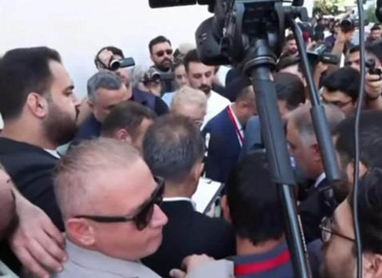 CHP il kongresi önünde gerginlik yaşandı.