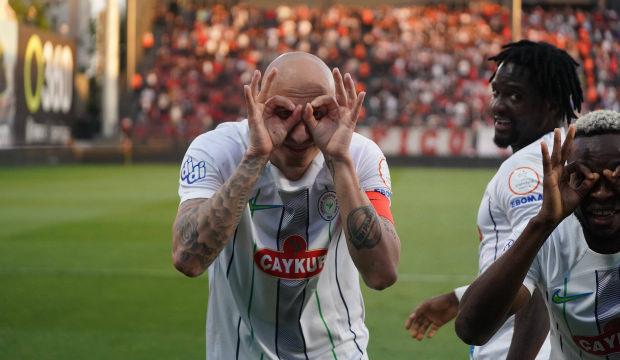 S&uuml;per Lig&rsquo;de fırtınalar estiren yıldız 3. Lig ekibine transfer oldu