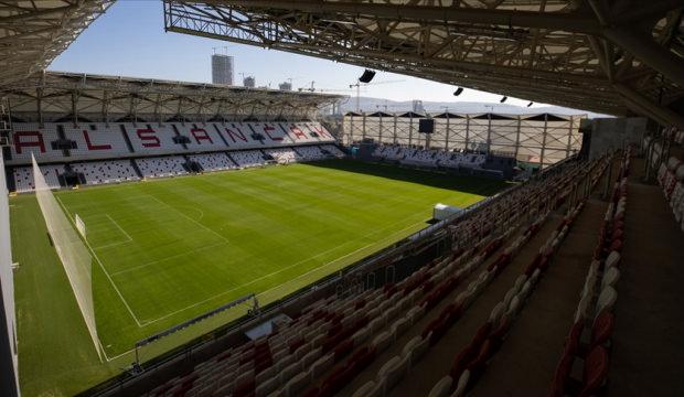 Tarihi stat 4 hafta kapalı! 2 efsane takım dümen kıracak