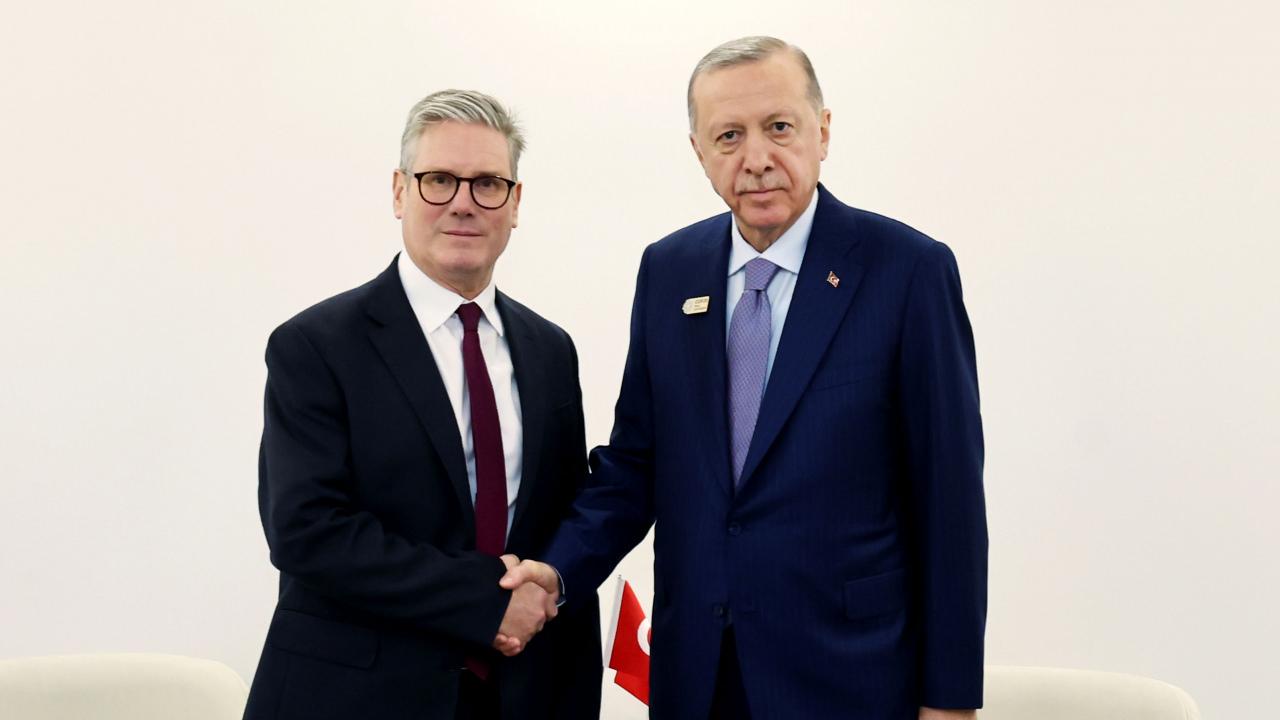 Recep Tayyip Erdoğan ve Keir Starmer