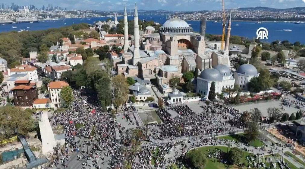 İstanbul’da, Ayasofya'dan Eminönü Meydanı'na Filistin’e destek yürüyüşü gerçekleştiriliyor