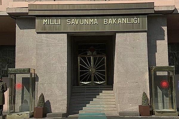 Milli Savunma Bakanlığı (MSB) kaynakları, KKTC'nin bölgedeki mevcut ruhsat sahaları ve adanın tamamındaki hakları görmezden gelinerek icra edilmeye çalışılan faaliyetlere karşı gereken karşılıkların verildiğini bildirdi.