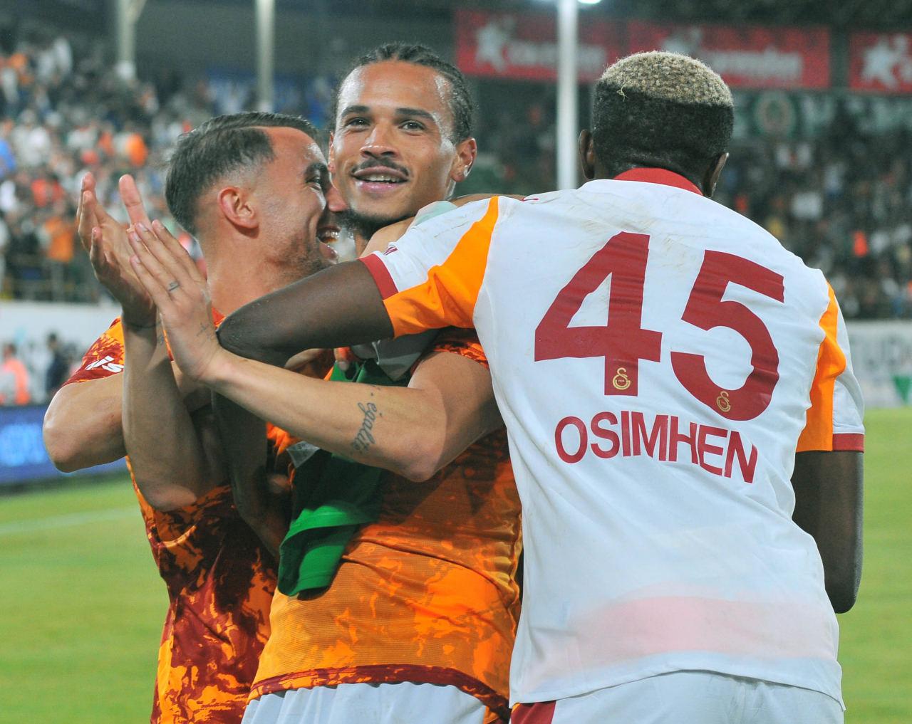 Galatasaraylı futbolcular; Yunus Akgün, Leroy Sane ve Victor Osimhen