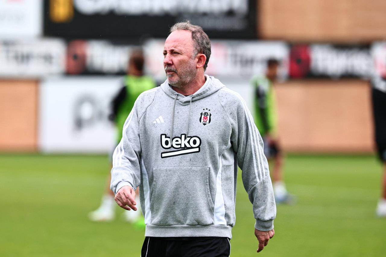 Beşiktaş teknik direktörü Sergen Yalçın