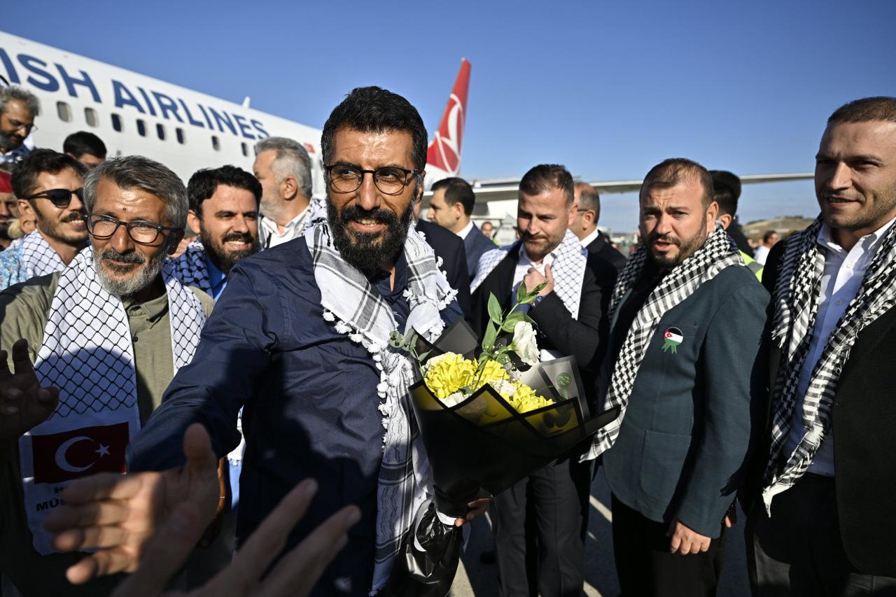Türkiye'ye dönen aktivistlerden görüntüler