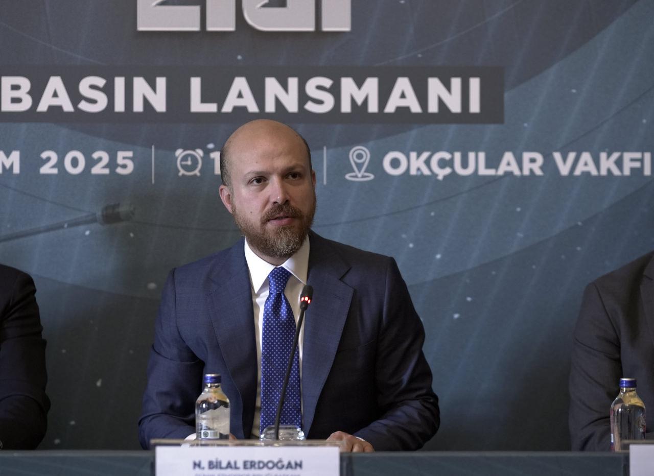 Dünya Etnospor Birliği Başkanı ve Okçular Vakfı Mütevelli Heyeti Üyesi Bilal Erdoğan, Okçular Vakfı'nda düzenlenen toplantıya katılarak konuşma yaptı, 1 Ekim 2025