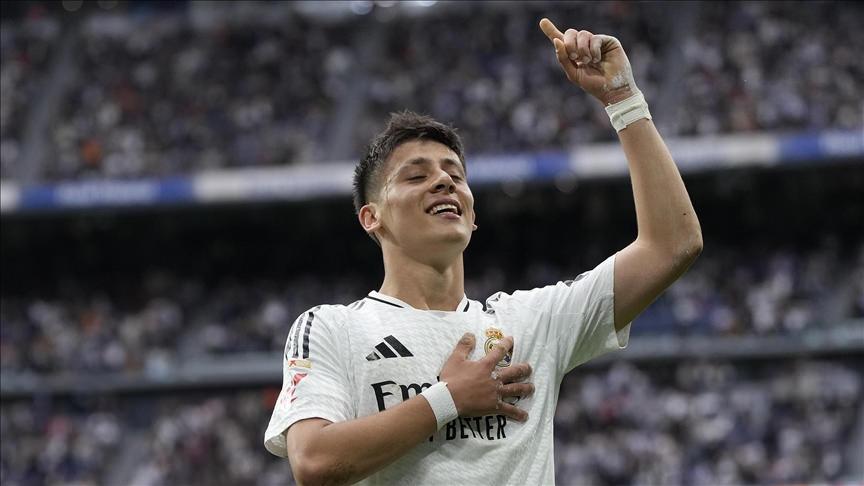 Real Madrid forması giyen milli yıldızımız Arda Güler