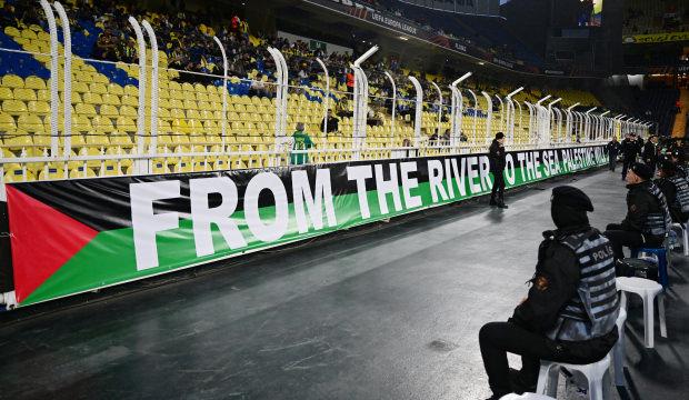 Alkış alan hareket! Kadıköy'de Filistin pankartları