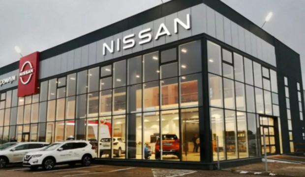 Dünyaca ünlü otomotiv devi 7 fabrikasını kapatıyor! 20 bin kişiyi işten çıkaracak!