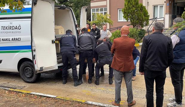 Tekirdağ'da esrarengiz ölüm: Yangın merdiveninde bulundu