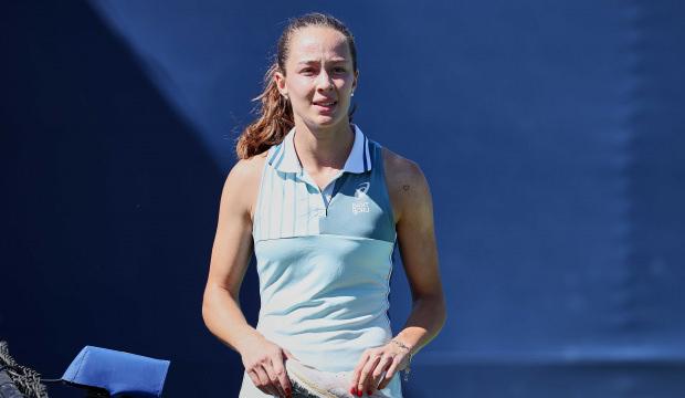 Zeynep S&ouml;nmez, &Ccedil;in A&ccedil;ık Tenis Turnuvası'na 3. turda veda etti