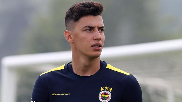 Berke Özer Fenerbahçe antrenmanında