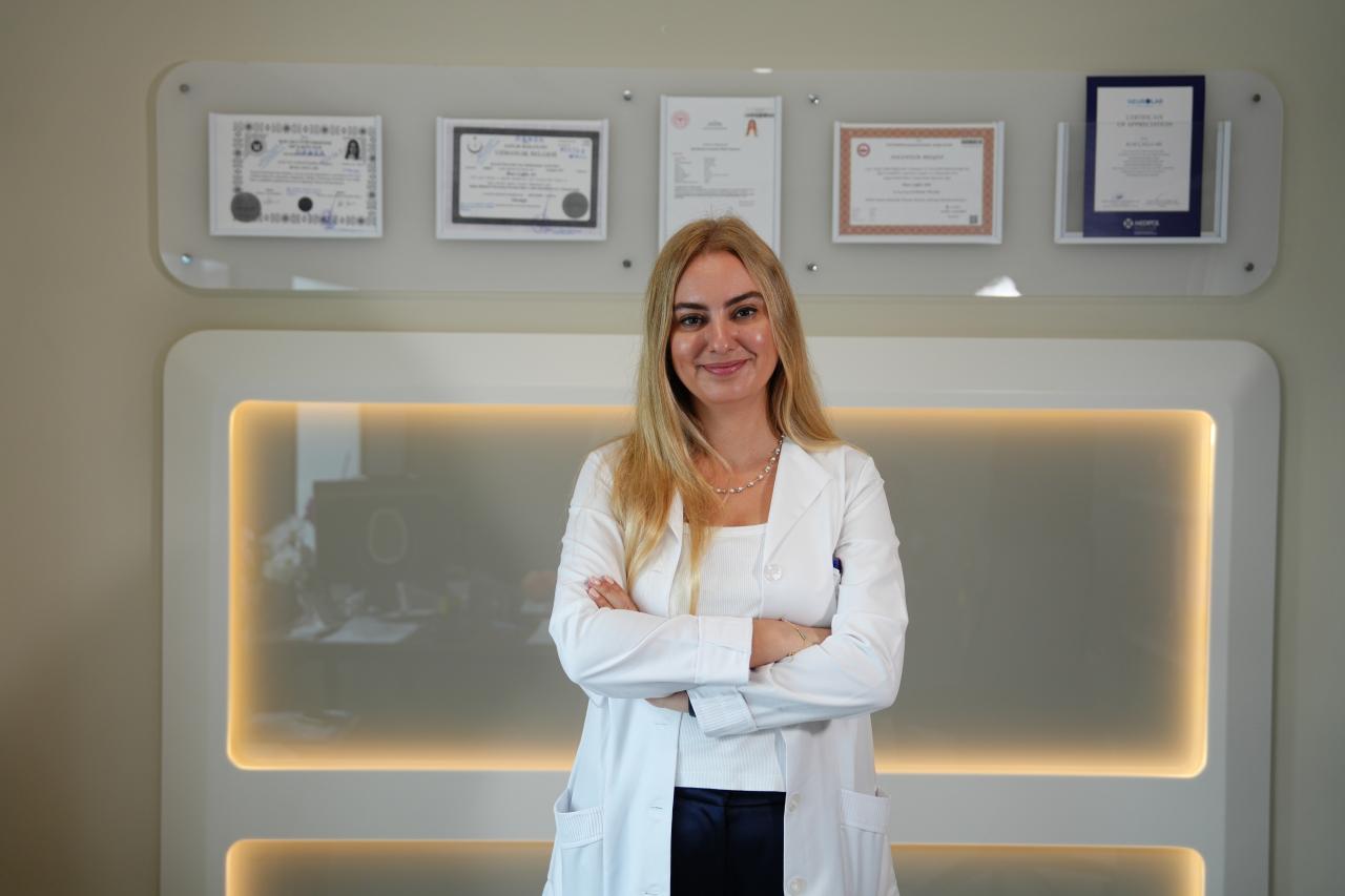 Nöroloji Uzmanı Doç. Dr. Buse Çağla Arı