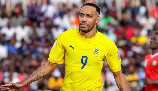 7 gollü maça damga vurdu! 4 gol atıp kırmızı kart gördü