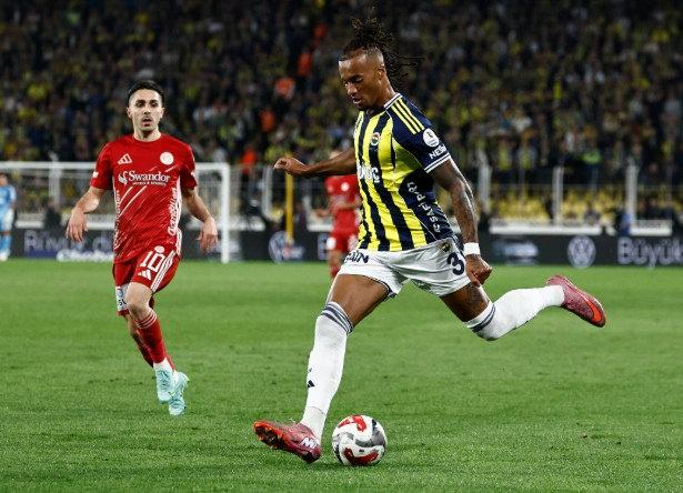Fenerbahçe'nin yaz transfer döneminde transfer ettiği Archie Brown