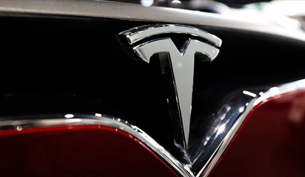 Almanya'da otomotiv pazarında büyüme, Tesla'da sert düşüş