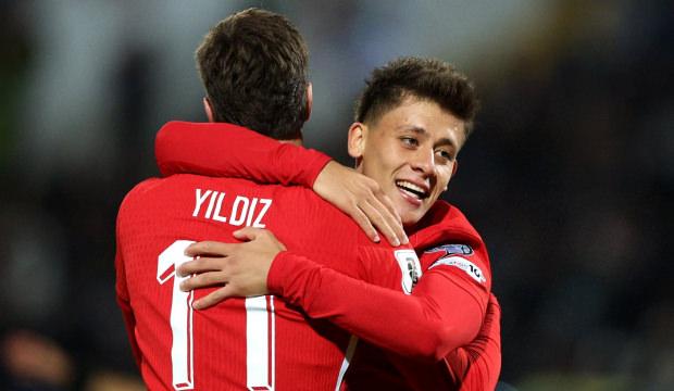 Milli yıldızlar tek bir ismi konuştu: O bizim efsanemiz!