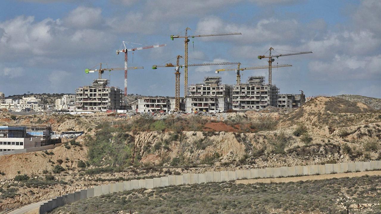 Filistin bölgesinde yapılan yeni binaların inşaatı