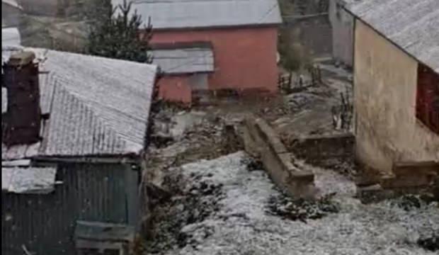Giresun'a lapa lapa kar yağdı