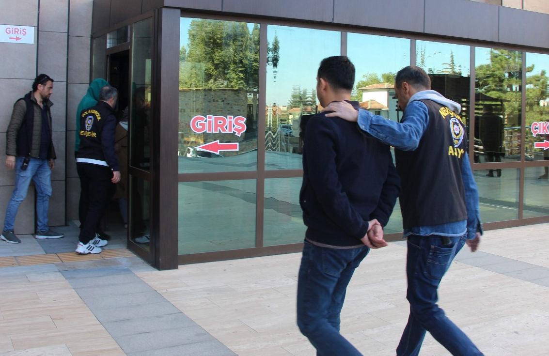 5 kişi operasyon kapsamında gözaltına alınmıştı. 