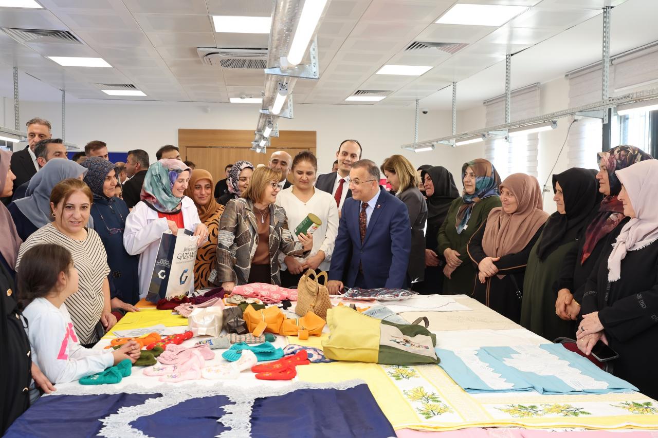 GASMEK Araban Eğitim ve Sanat Merkezi’nin yeni binası hizmete açıldı.