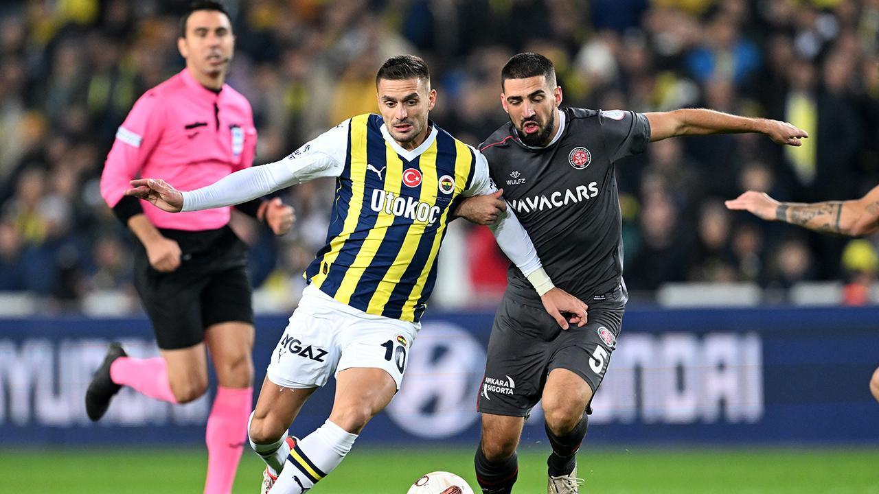 Kadıköy'de son oynanan Fenerbahçe - Fatih Karagümrük maçından bir kare