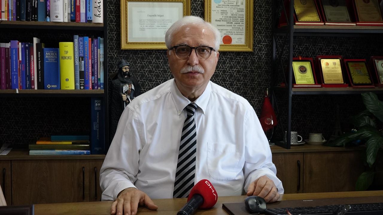 Göğüs Hastalıkları Uzmanı Prof. Dr. Tevfik Özlü.