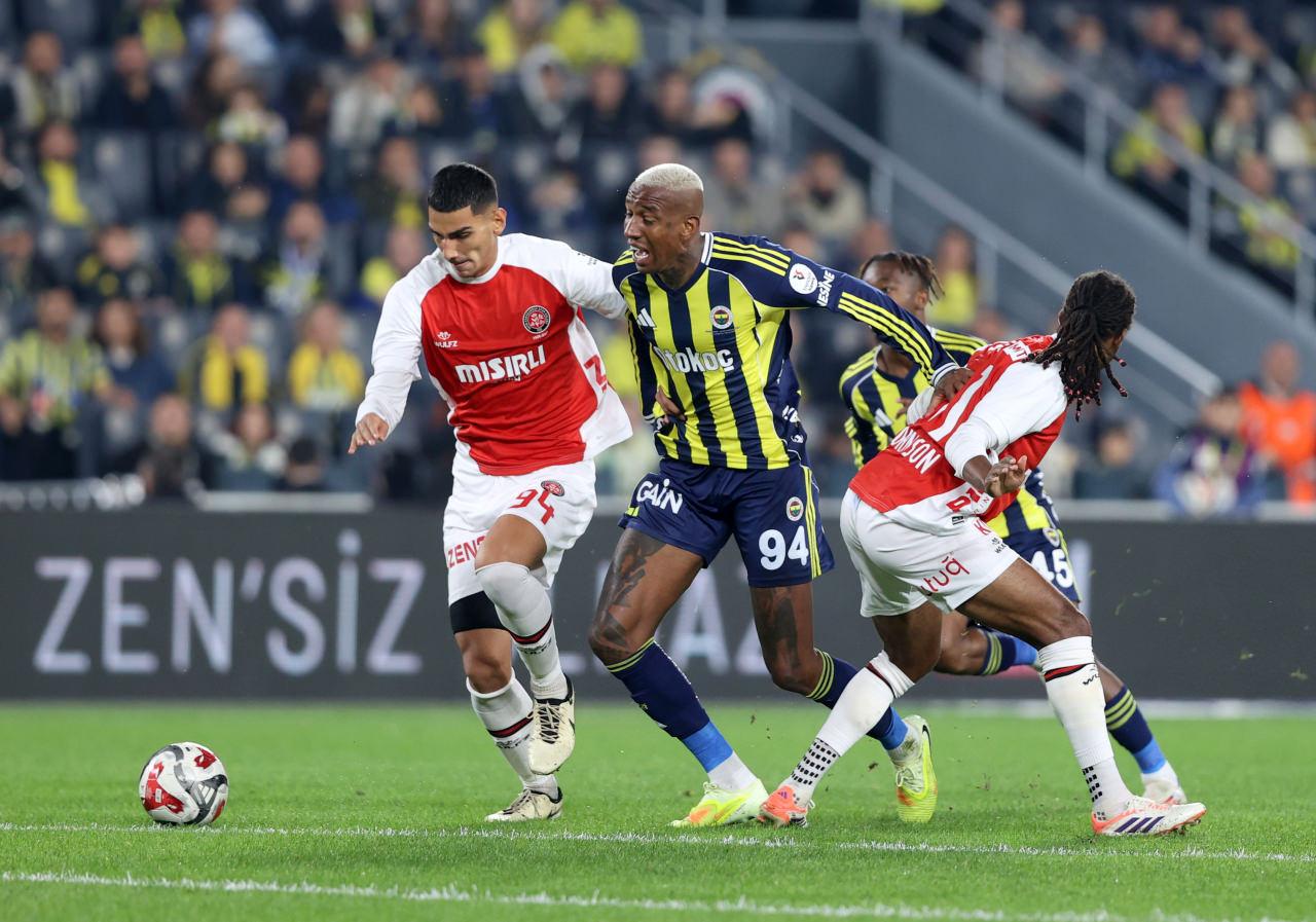 Trendyol Süper Lig'in 9. haftasında oynanan Fenerbahçe - Fatih Karagümrük maçından bir görüntü, 19 Ekim 2025
