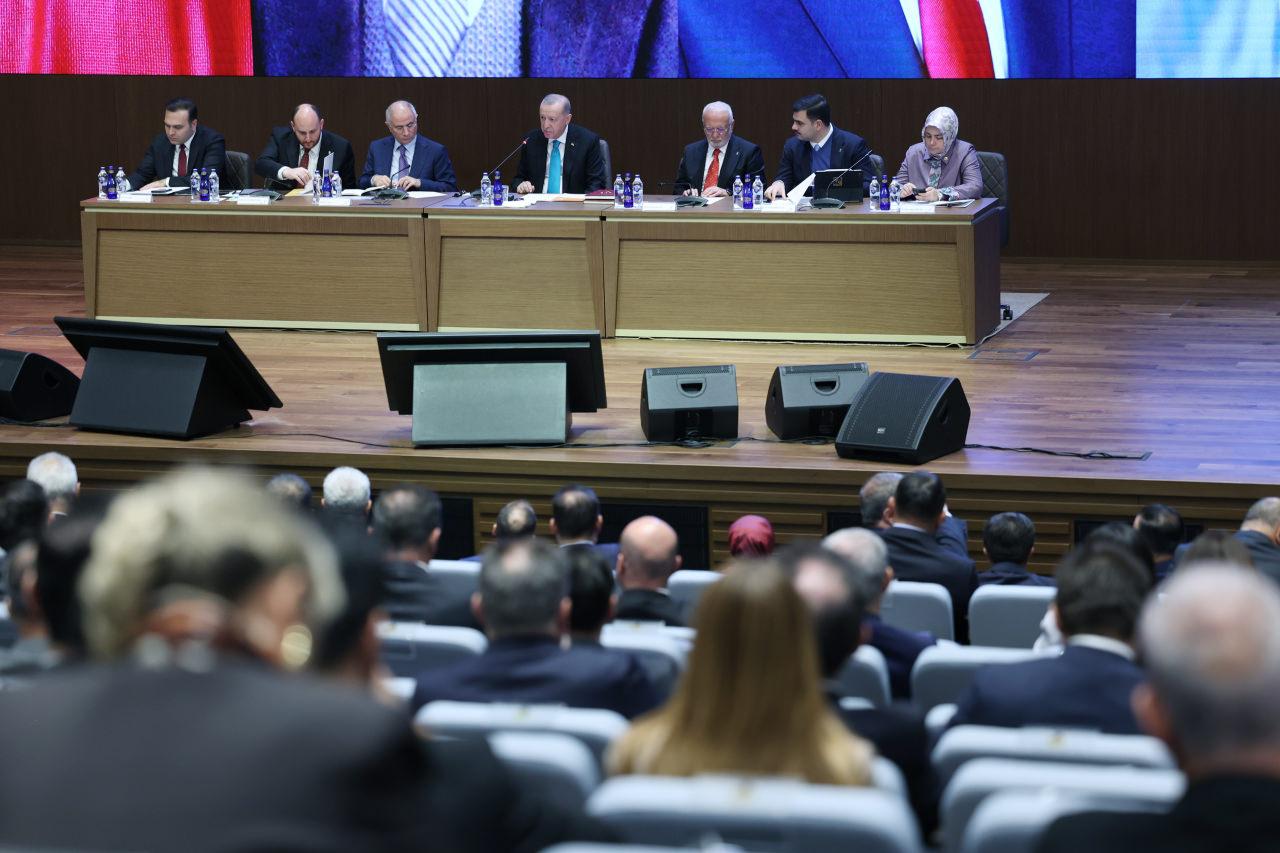 Cumhurbaşkanı ve AK Parti Genel Başkanı Recep Tayyip Erdoğan, partisinin kongre merkezinde gerçekleştirilen MKYK Toplantısı'na başkanlık etti.