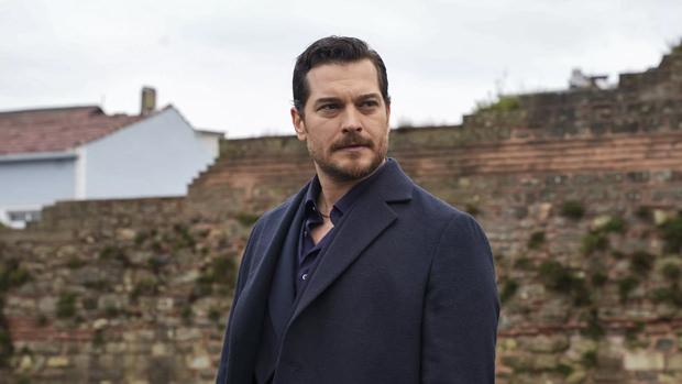 Çağatay Ulusoy'un Eşref Rüya dizisinden bir kare